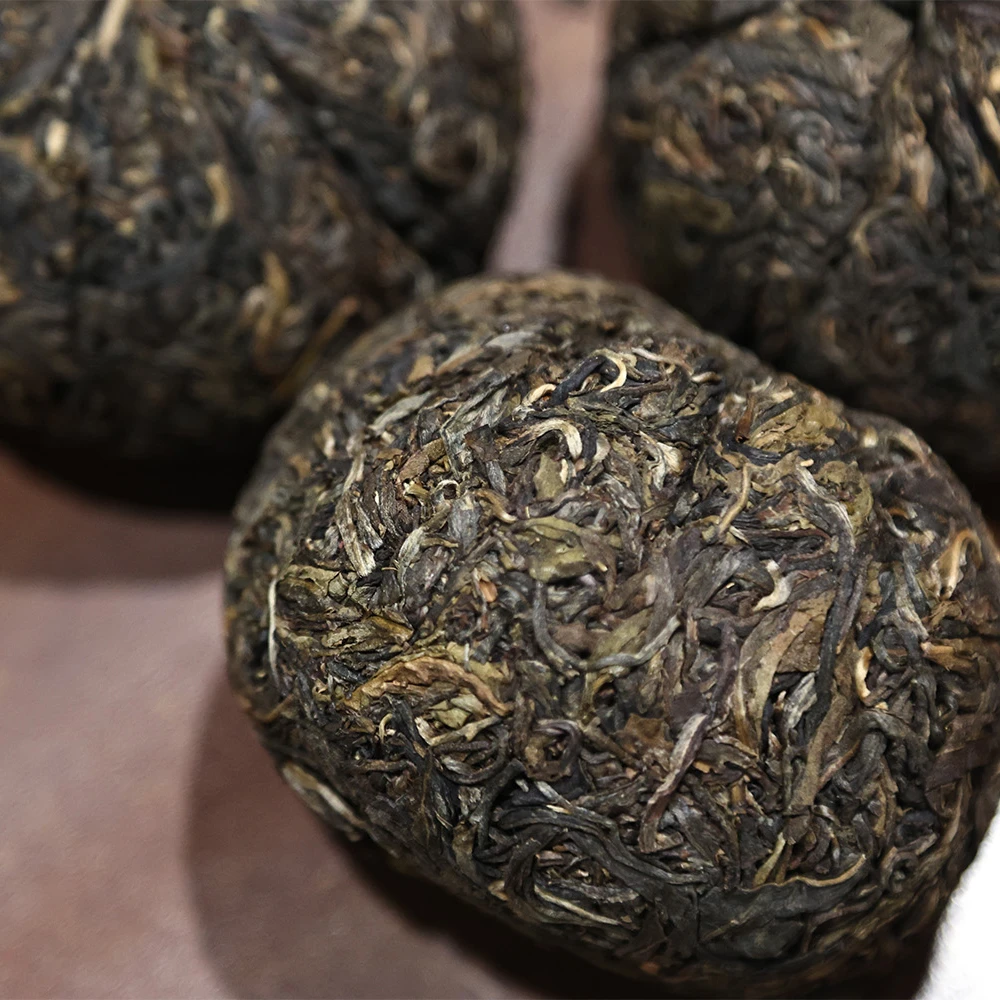 忙团2012年临沧茶区古树纯料头春头采240克龙团生茶