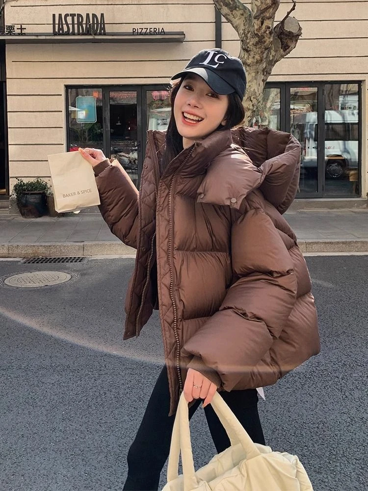 羽绒服女短款2023年新款90白鸭绒美拉德超轻加厚小个子冬外套