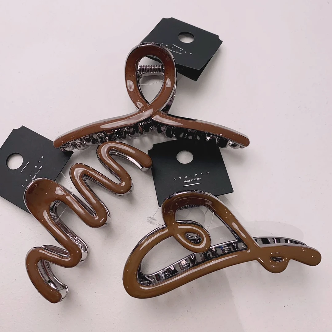 韩国东大门手工彩绘美拉德棕色系爱心波浪抓夹L102304