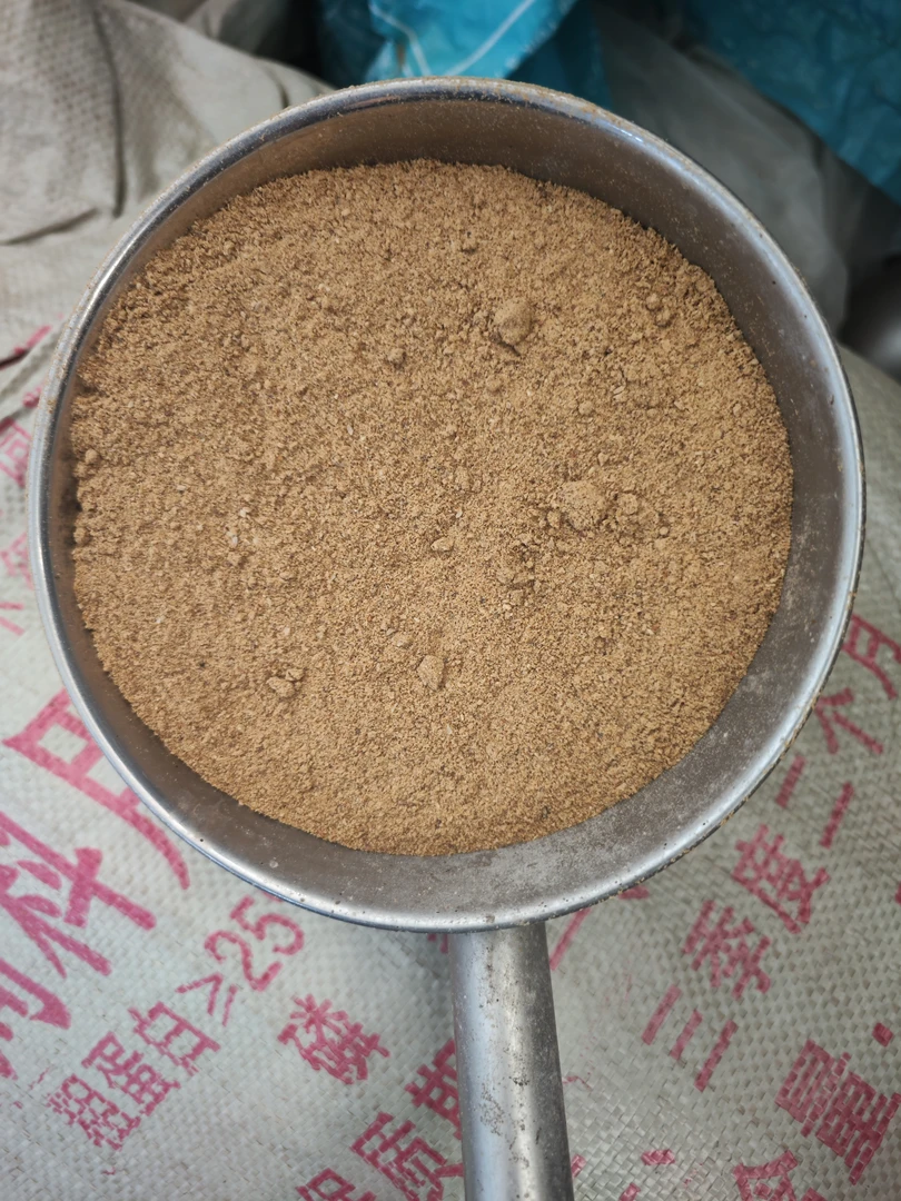 A鸡肉骨粉50斤+B貂狐补充饲料50斤=二袋100斤