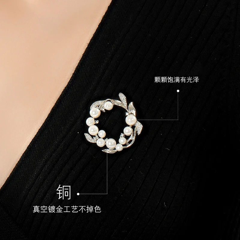 合金胸针 小众 橄榄枝花环小香风胸针时尚百搭法式工艺不掉色