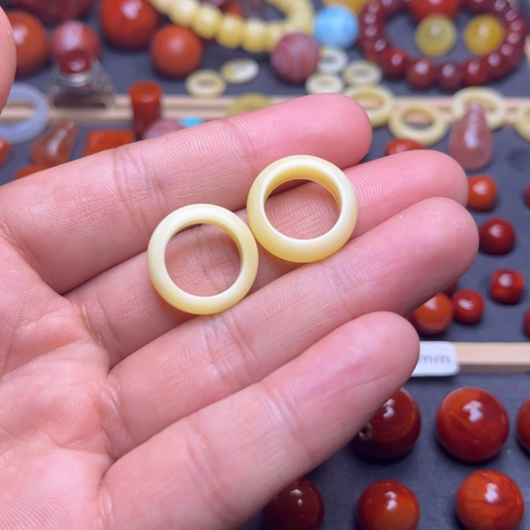 【闪购商品】琥珀珠宝奇石未镶嵌天*缘蜜蜡跑环