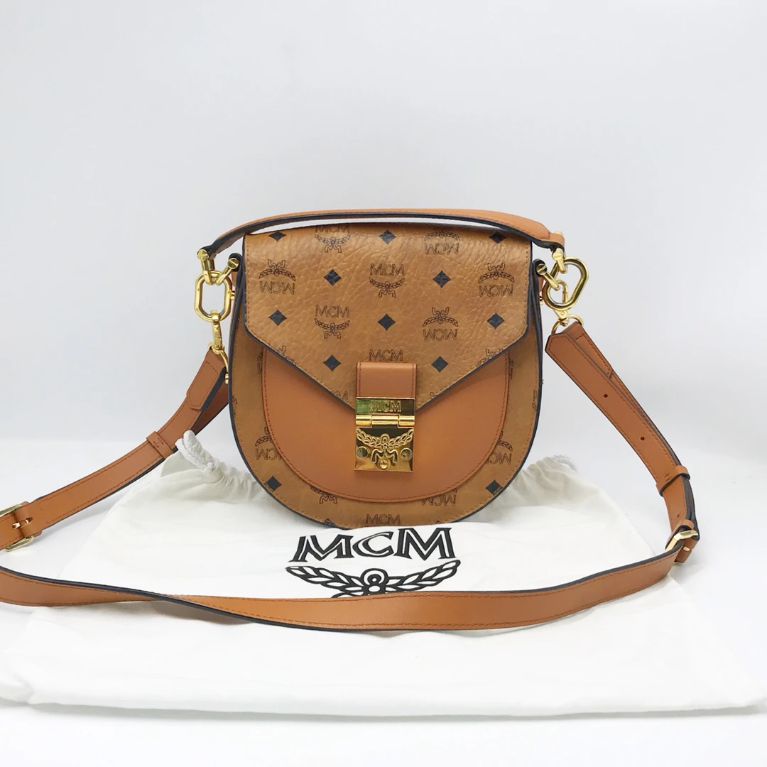95新 MCM 洋诚二手 MCM干邑色单肩斜挎包 98新 公价8900