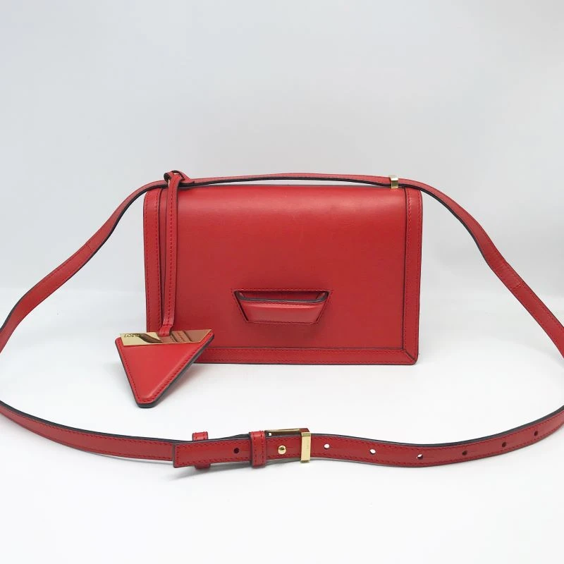 95新 LOEWE/罗意威 洋诚二手 罗意威红色斜挎包 98新 公价19800