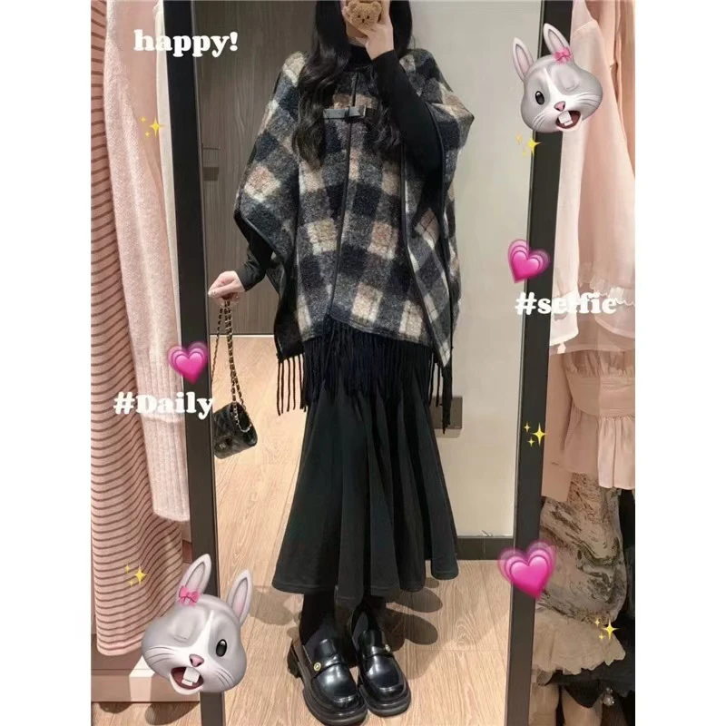 套装女2024冬季新款美拉德斗篷披肩外套收腰显瘦长袖连衣裙鱼尾裙