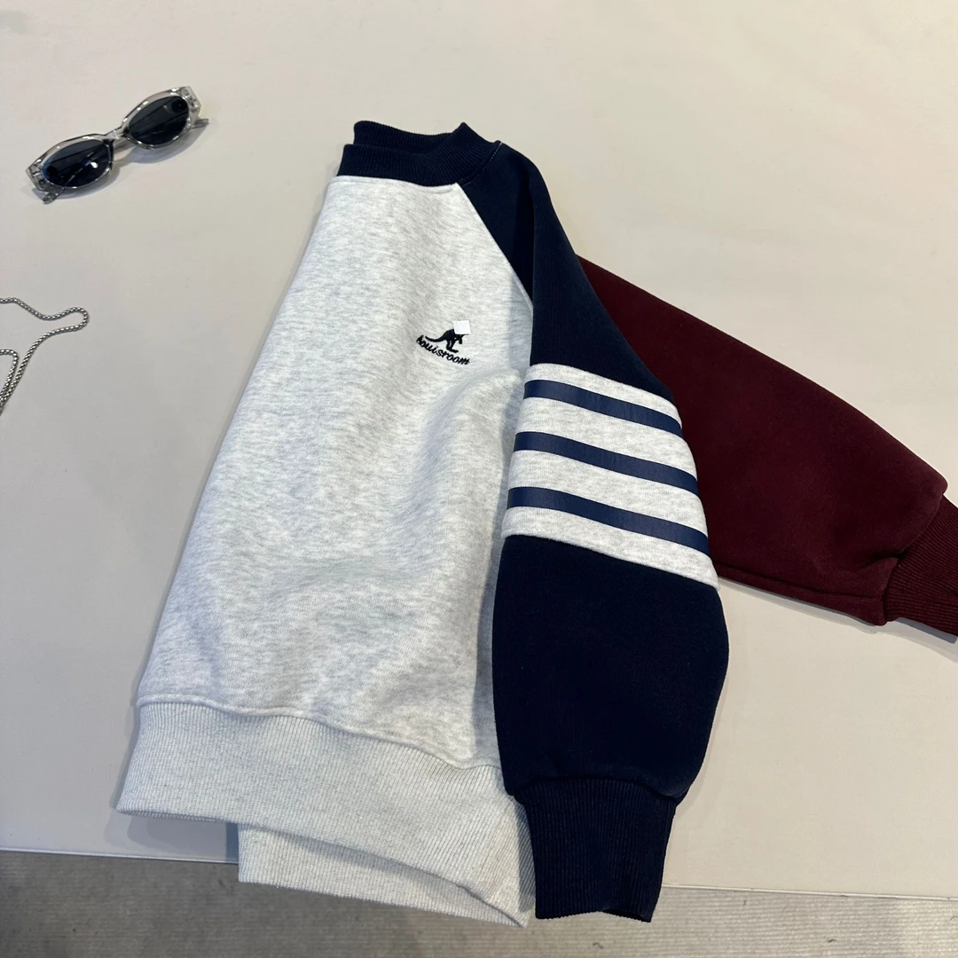 断码清仓 中大童帅气一体绒卫衣     24823