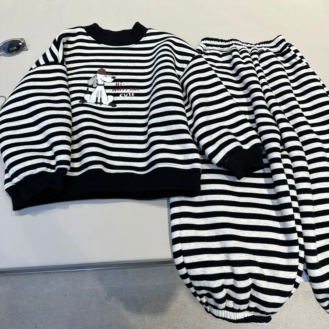 儿童冬装韩范中大童加绒一体绒条纹套装        24746