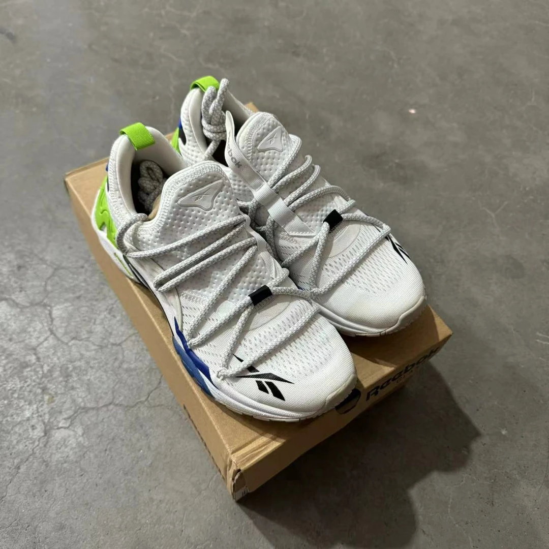 【什么都有】Reebok锐步 男女同款透气减震跑步鞋EG2614