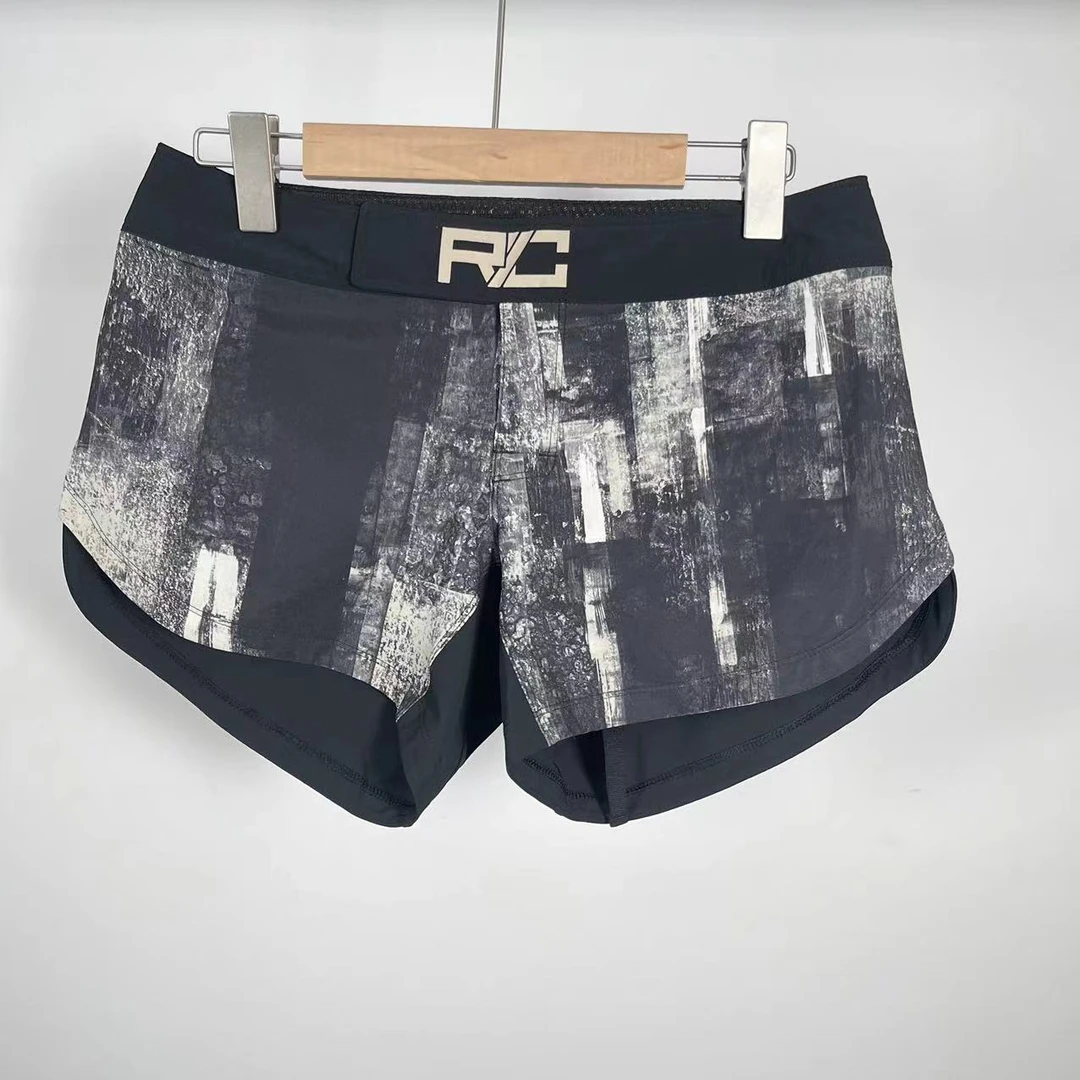 【什么都有】 Reebok锐步 女款专业拳击训练速干短裤 CY9984