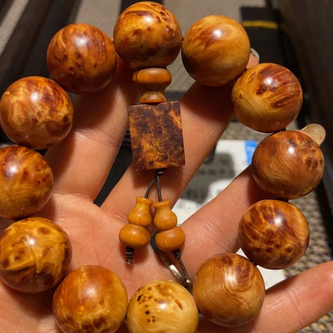 维腊木（绿檀）柏柏