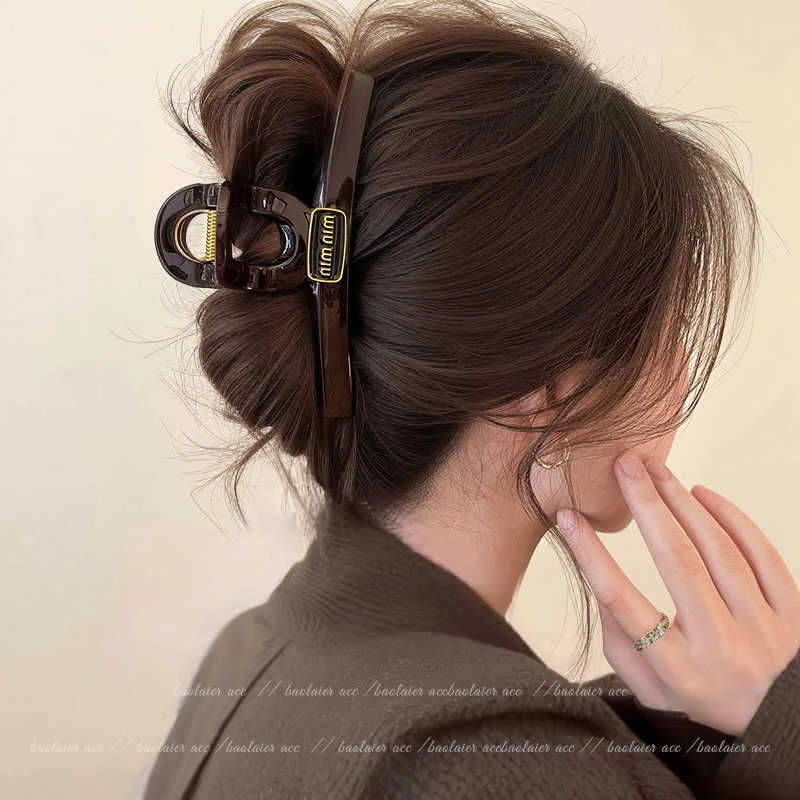 高级感气质抓夹2024新款鲨鱼夹早秋发夹后脑勺发量多盘发头饰夹子