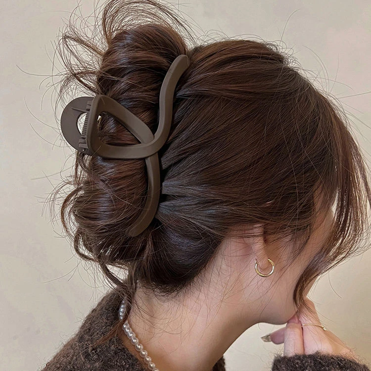 秋冬磨砂线条抓夹大号高级感发夹女2023新款后脑勺气质发饰网红发