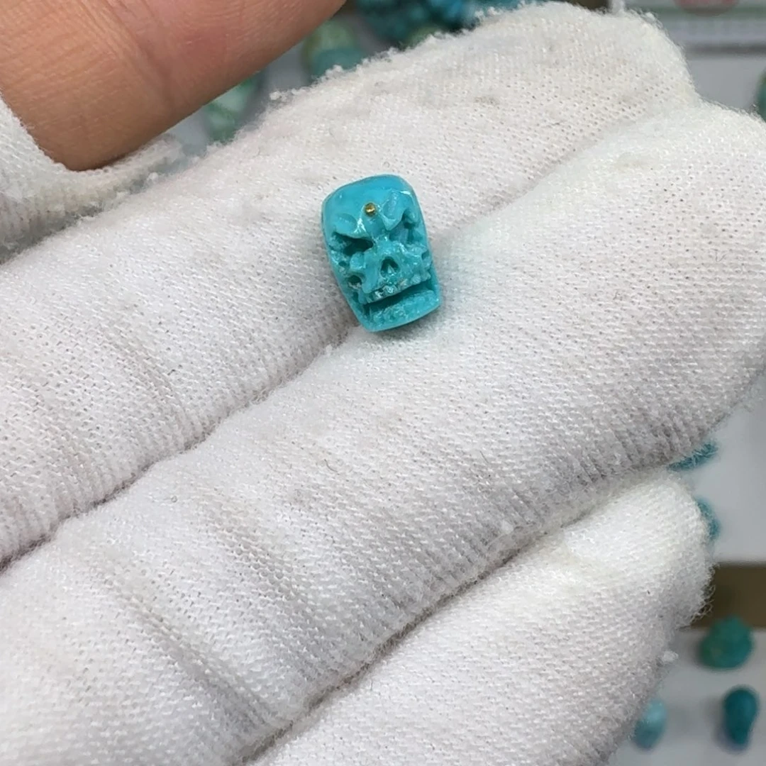 绿松石配饰未镶嵌