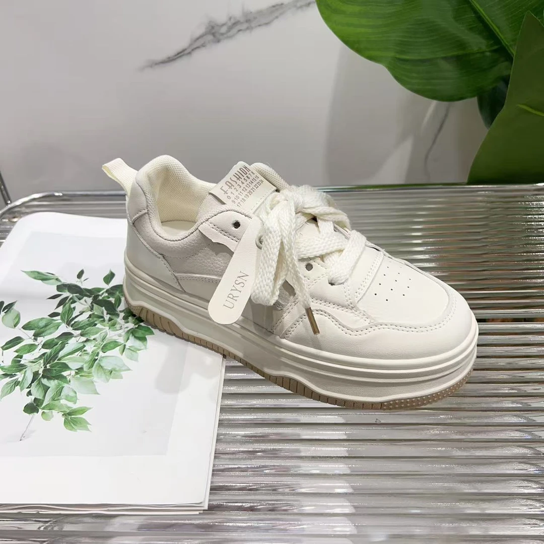 爆款时尚春季复古小众百搭厚底休闲板鞋56205