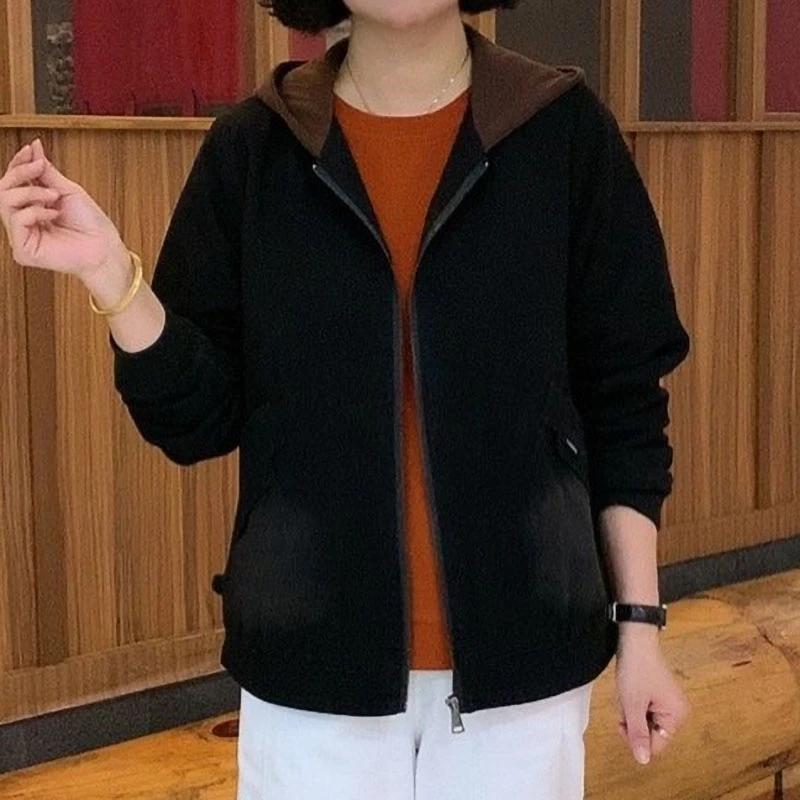 牛仔布连帽宽松运动休闲春秋百搭韩版妈妈装印花女士长袖上衣外套