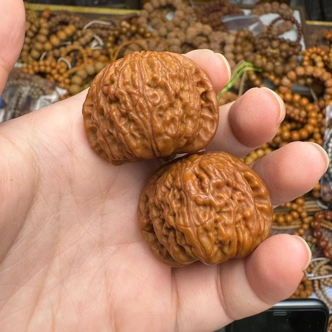 打底闷尖白狮子头核桃文玩小手捻36-37mm左右矮桩闷墩核桃