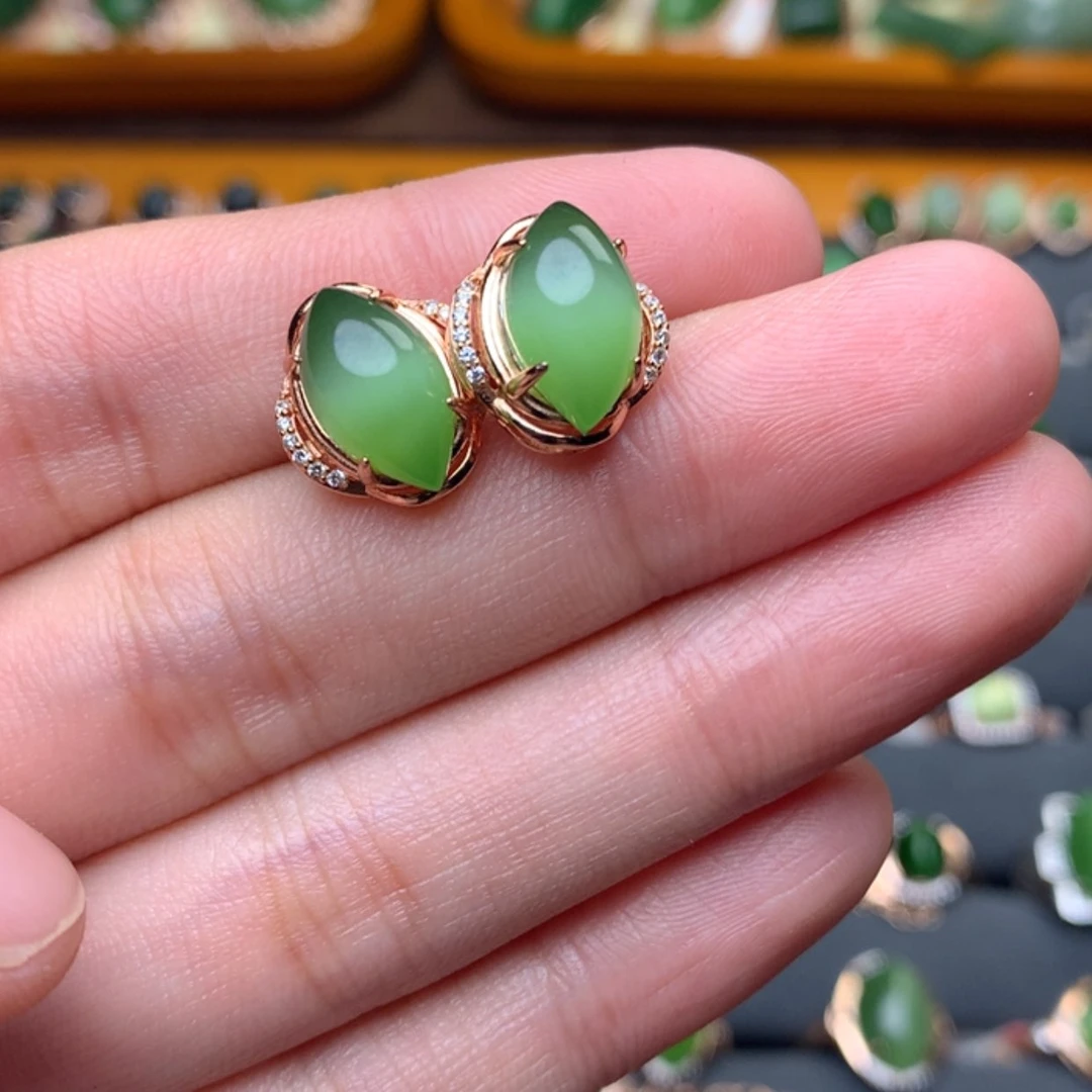 【闪购商品】和田玉（碧玉）耳饰银S925镶嵌龚**?