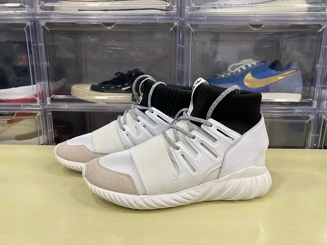 44码/阿迪达斯tubular doom白黑休闲鞋/全新配盒
