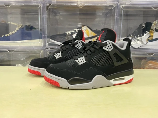 43码/aj4黑红2019版/99新/原盒/公价2999