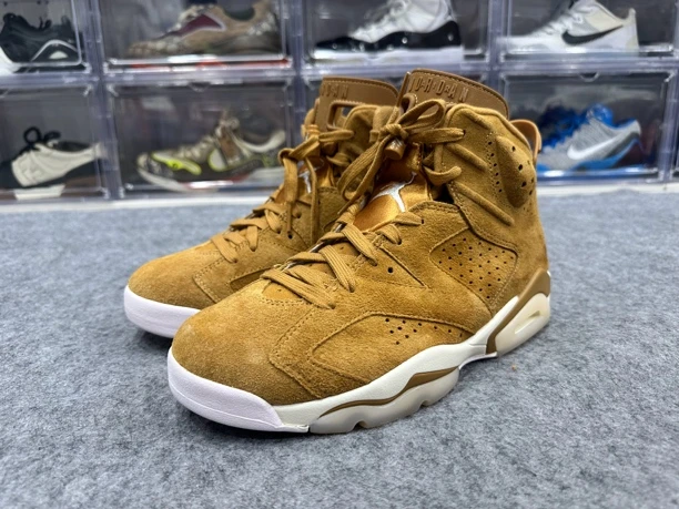 42.5码/aj6巅峰小麦/休闲鞋/全新未使用配盒/公价2799