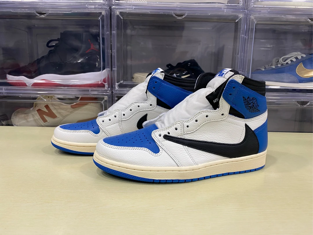42.5码/aj1倒钩2.0高帮白蓝闪电倒钩/全新原盒配件齐全