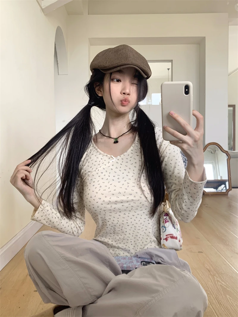 甜美小碎花内搭打底衫女秋季修身显瘦长袖T恤套头针织衫ins上衣潮
