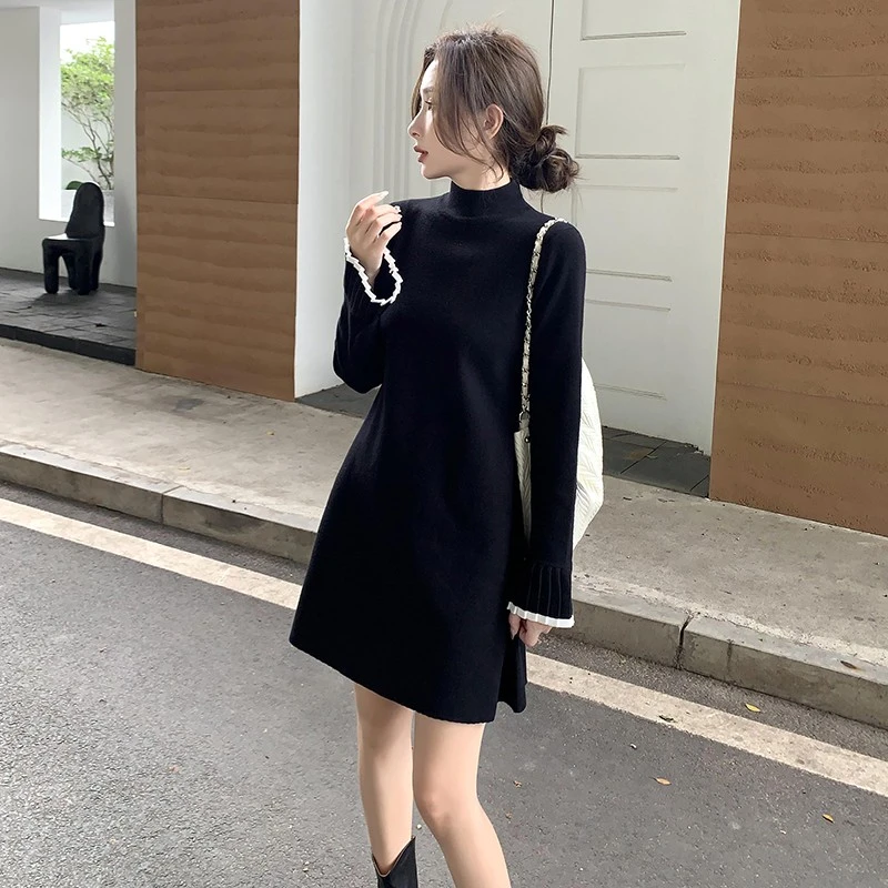 秋冬季半高领针织连衣裙女打底小黑裙小个子中长款a字黑色毛衣裙