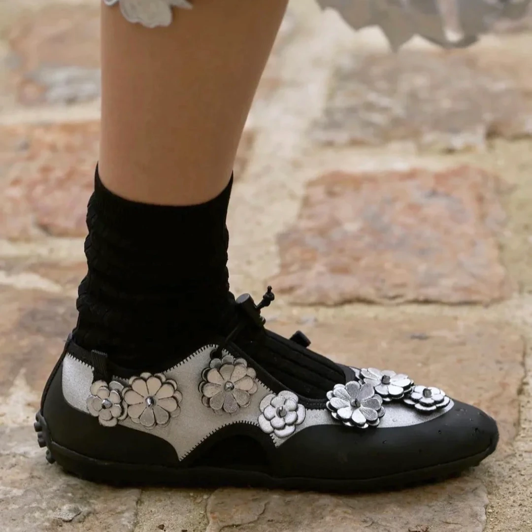 花朵芭蕾舞鞋2025秋冬新款百搭仙女风圆头单鞋玛丽珍平底运动鞋女