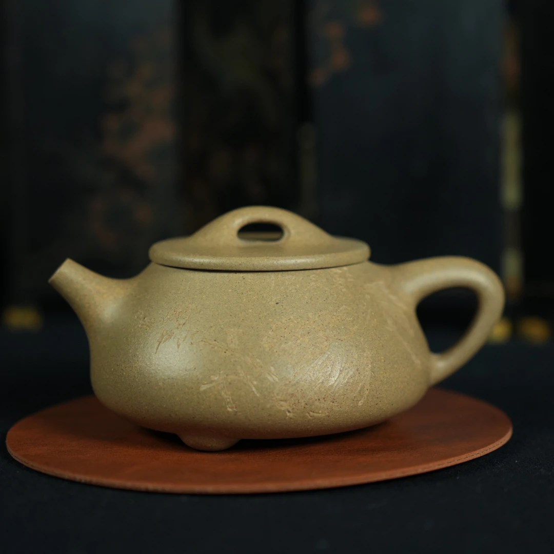 拂云轩【景舟石瓢】原矿段泥250cc/张泰中刻朱墨春绘/宜兴紫砂壶