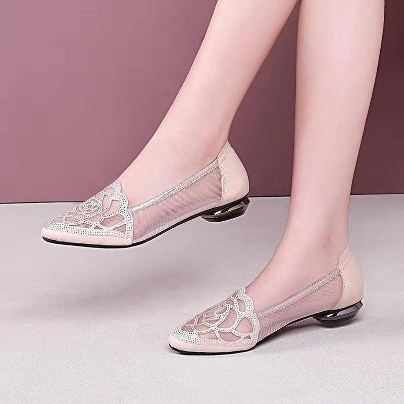 正品春夏新款百搭软皮女鞋烫钻低跟大码时尚皮鞋包头镂空网纱单鞋