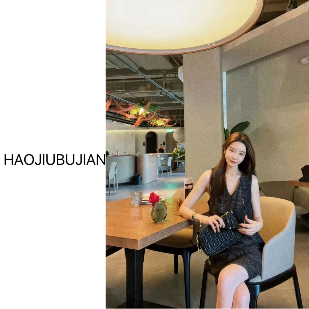 好久不见法式气质V小香风连衣裙