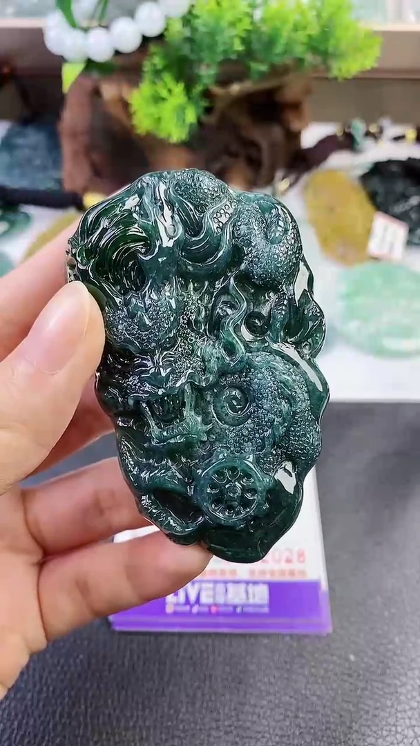 【闪购商品】翡翠颈饰未镶嵌