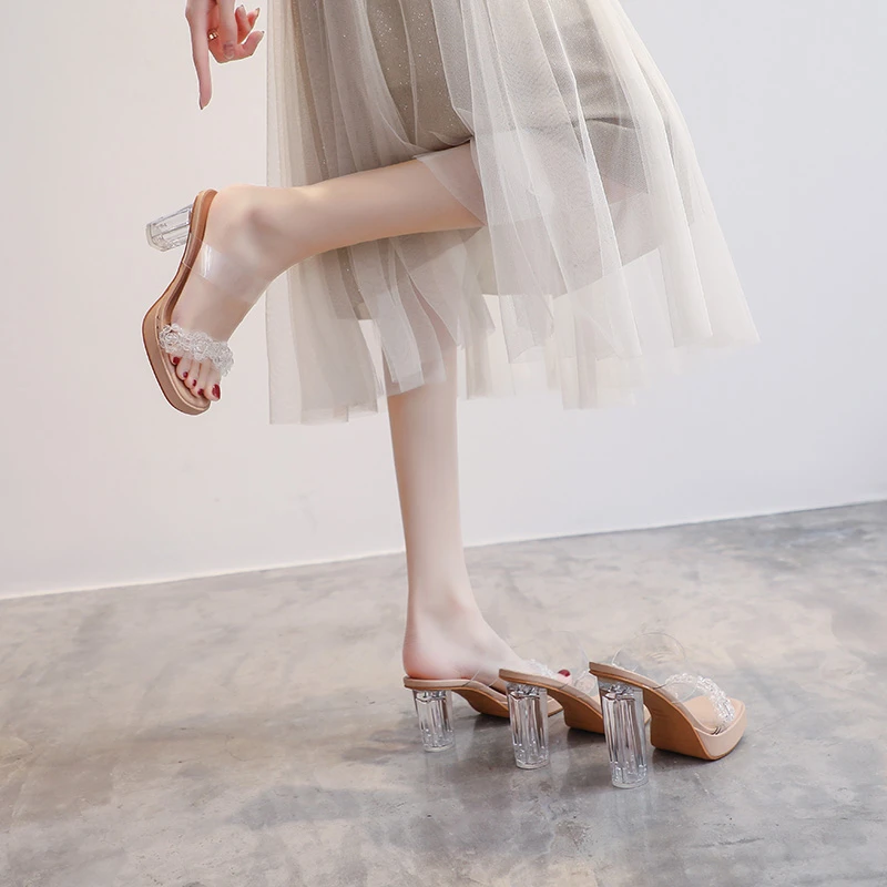 YZX2024年新款透明小码女鞋32码高跟性感百搭角珠水晶跟凉鞋粗跟