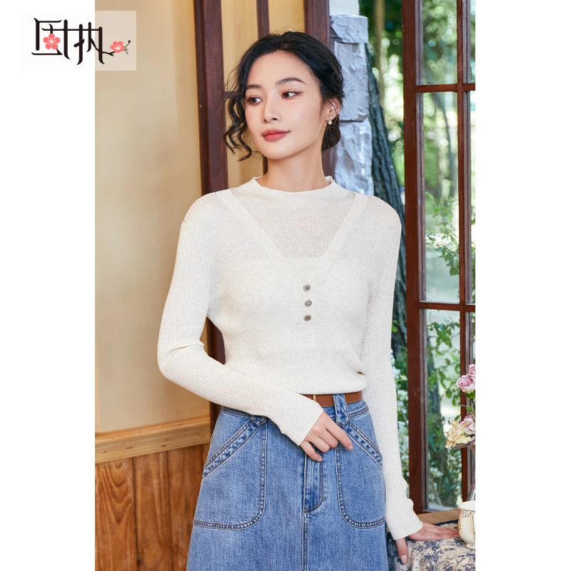 【品牌福利】固执学院风圆领长袖修身套头针织毛衣女80133MY08556