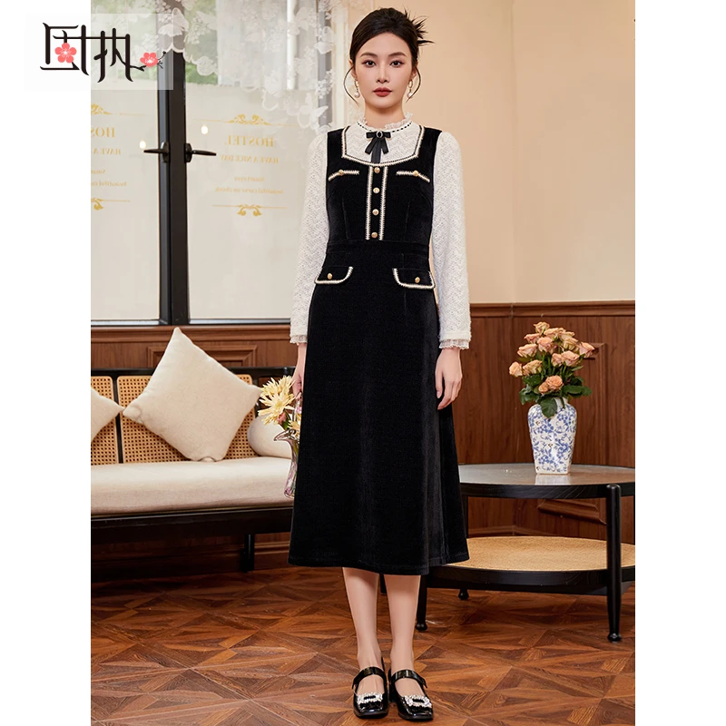 固执秋冬新款学院风方领无袖中长款连衣裙00034LQ08494