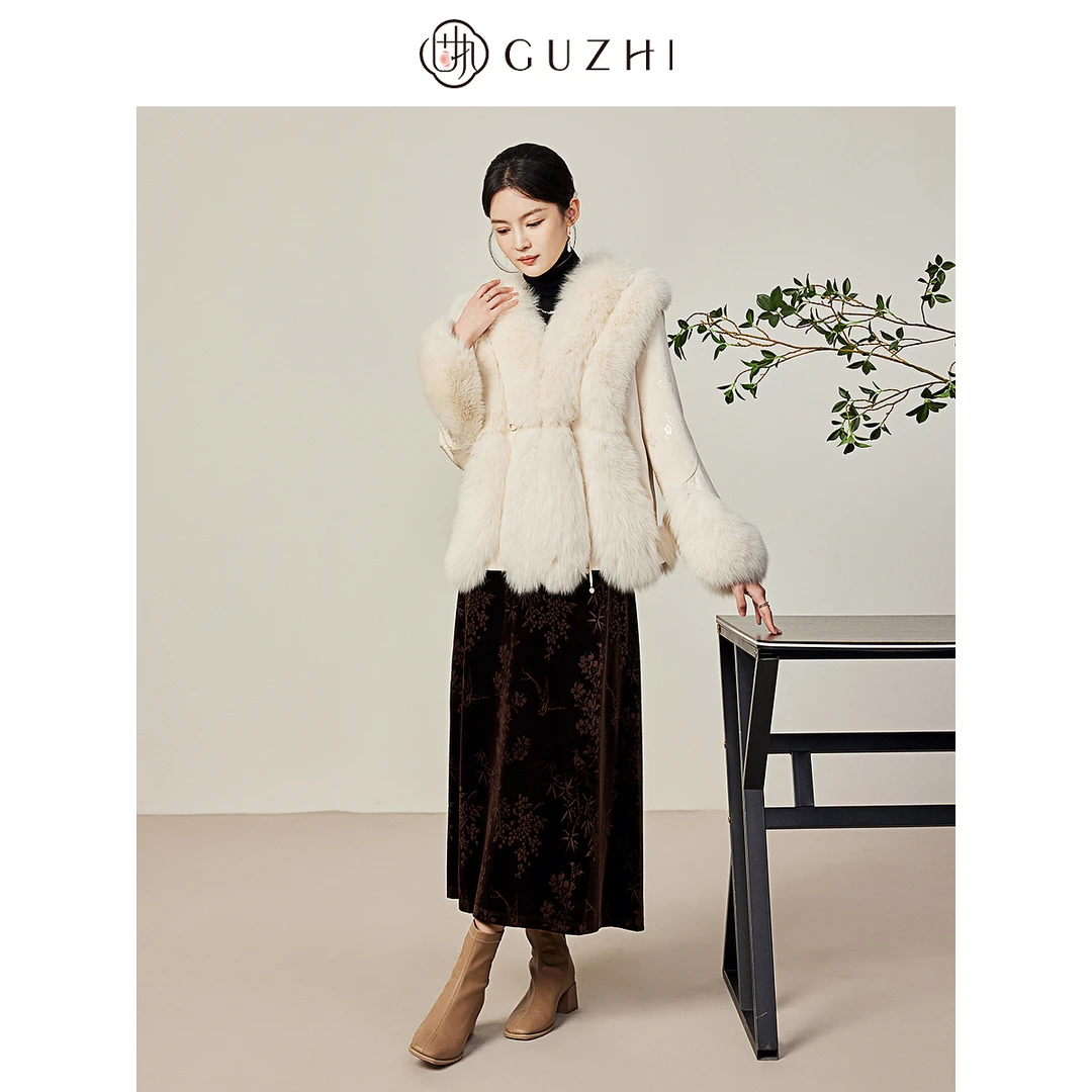 固执2024冬季新中式优雅气质V领提花拼接狐狸毛皮草短款外套女