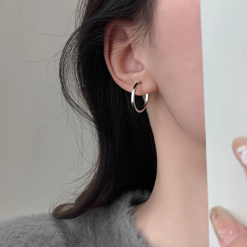 925银耳饰 素圈耳环气质百搭小众耳钉简约冷淡风光面耳饰女款素款