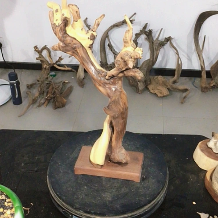 【闪购商品】崖柏根雕老*哥