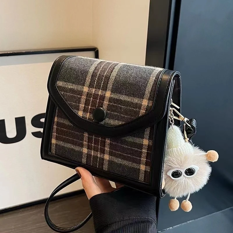 X14今年流行包2024新款高级质感百搭斜挎包女ins森系单肩小方包女