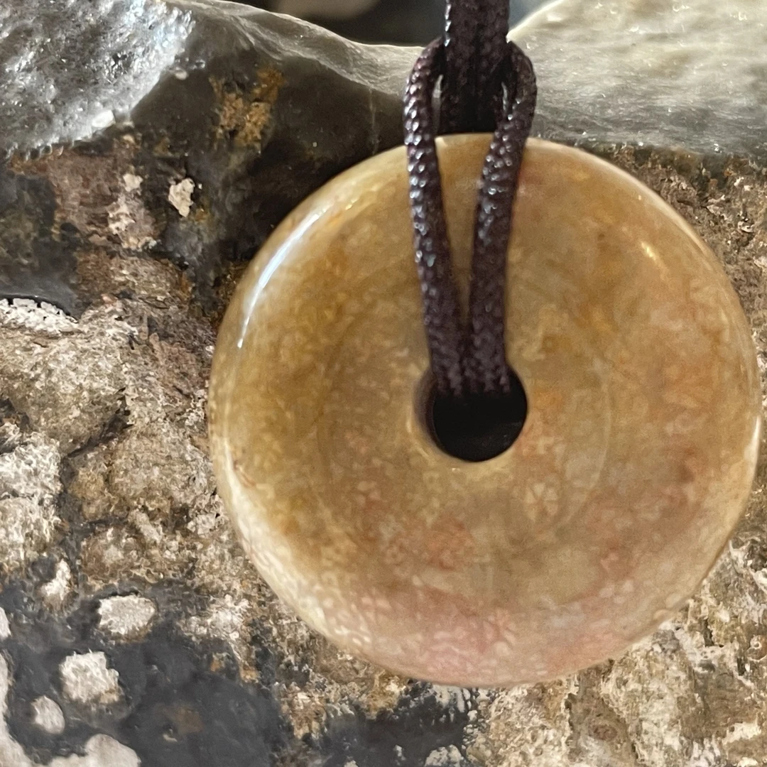 非金属硅胶吊坠 天然珊瑚石平安扣（中国红）