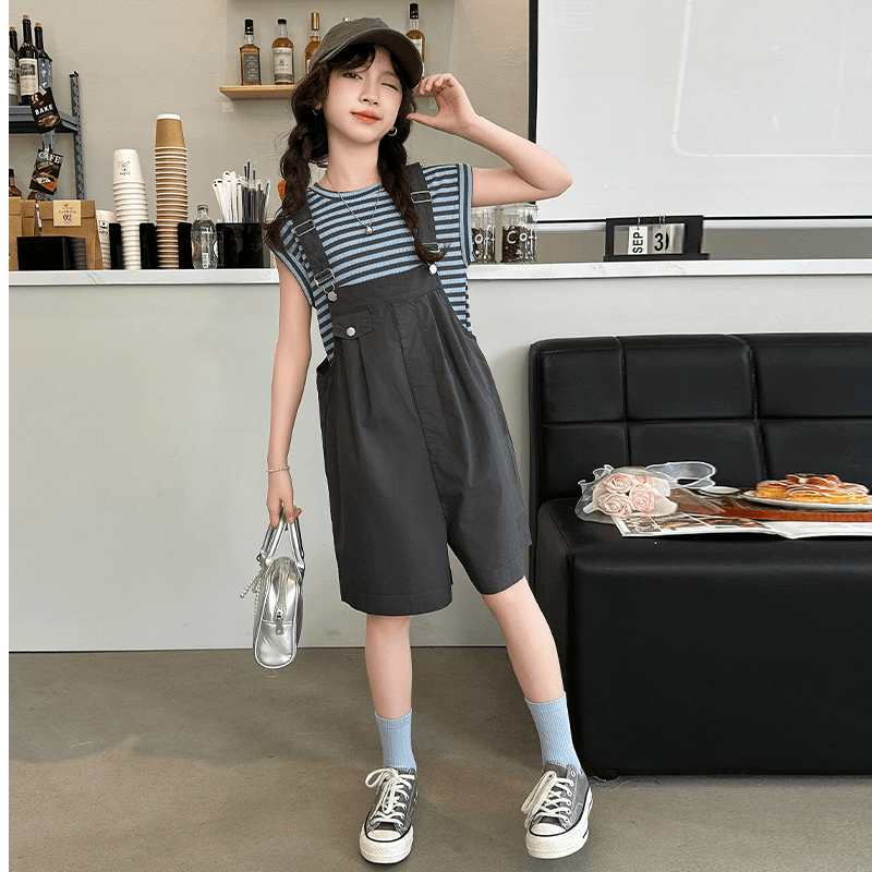 女童夏季套装2024新款儿童时髦洋气夏季大童短袖T恤背带裤两件套