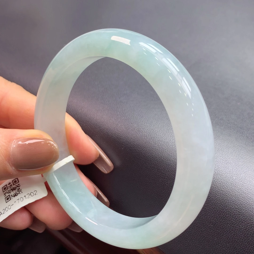 翡翠手镯未镶嵌缅甸翡翠手镯