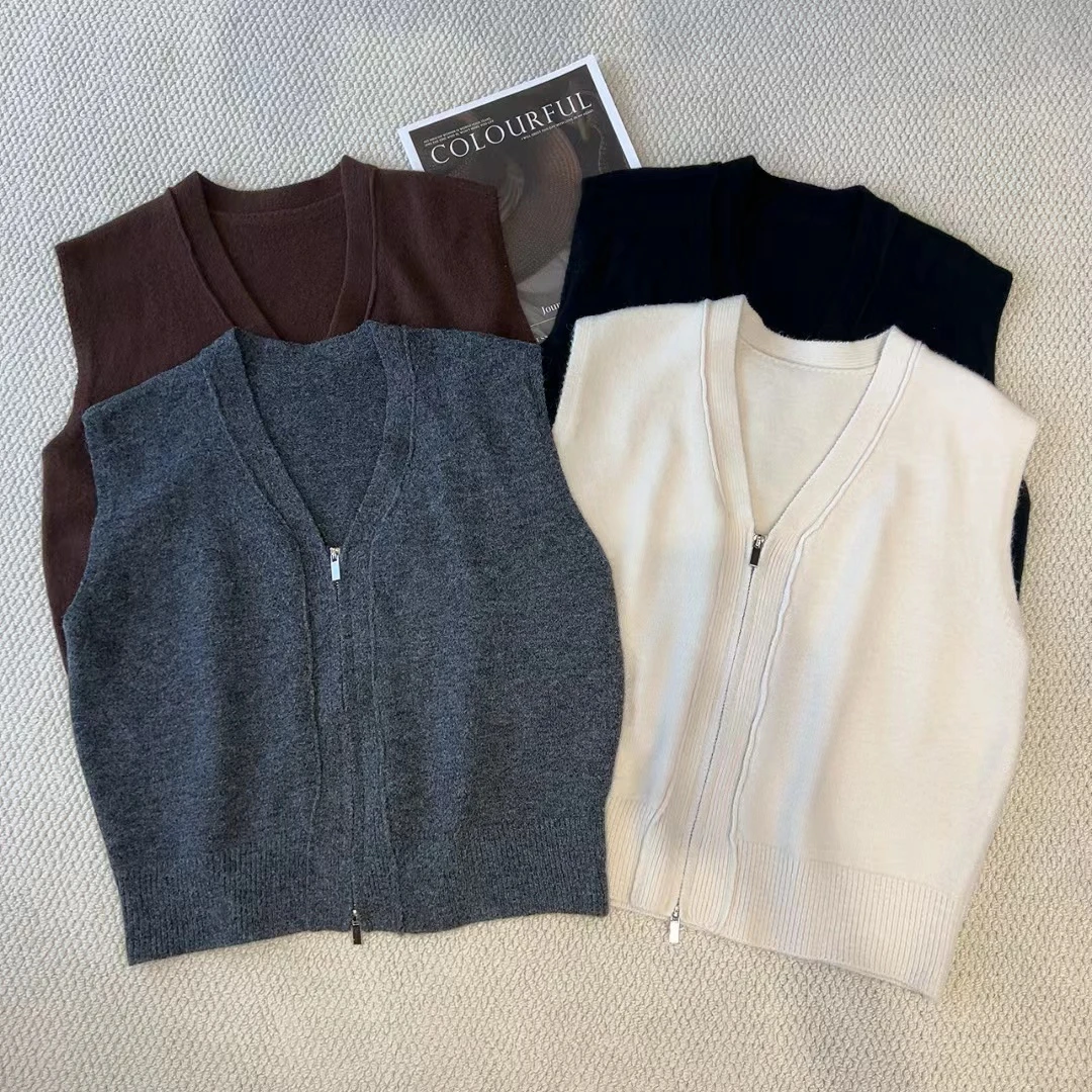 QC 242310 拉链简约时尚V领毛衣马甲百搭休闲上衣