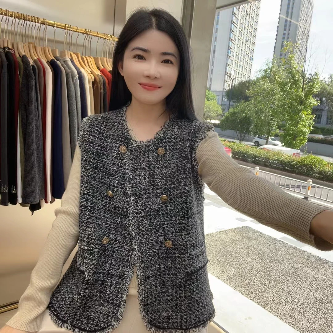 QC 242085 小香风流苏毛边编制双排扣马甲