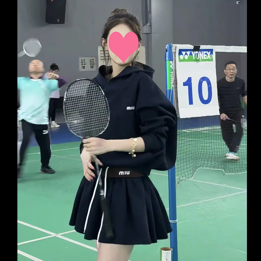 【极简穿搭】休闲宽松网红百搭长袖连帽卫衣+显瘦蓬蓬半身裙套装女