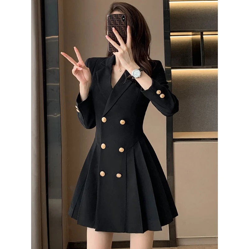 赫本风黑色西装连衣裙女春秋小个子2023新款高级感气质名媛百褶裙