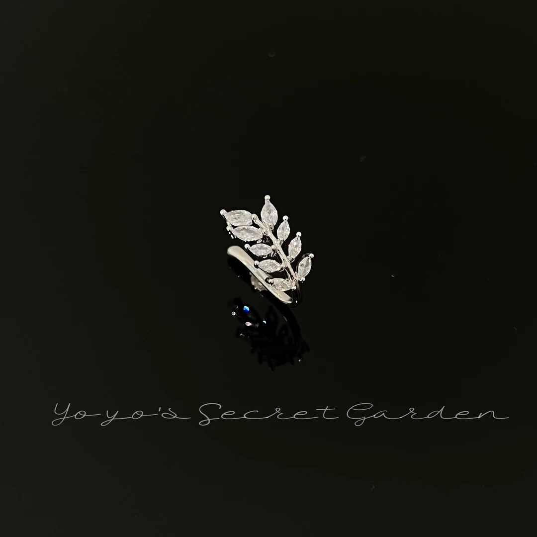 铜合金合成锆石耳饰 叶子耳骨夹~ 时尚百搭银色耳骨夹 单个装