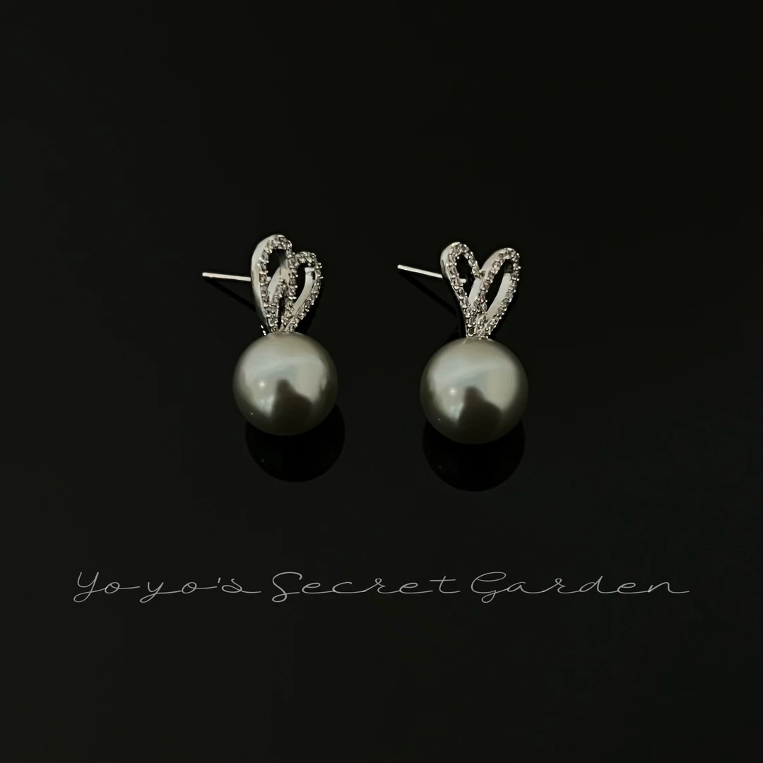 铜合金仿珍珠耳饰 高级镂空爱心真多麻灰珠耳环时尚气质轻奢