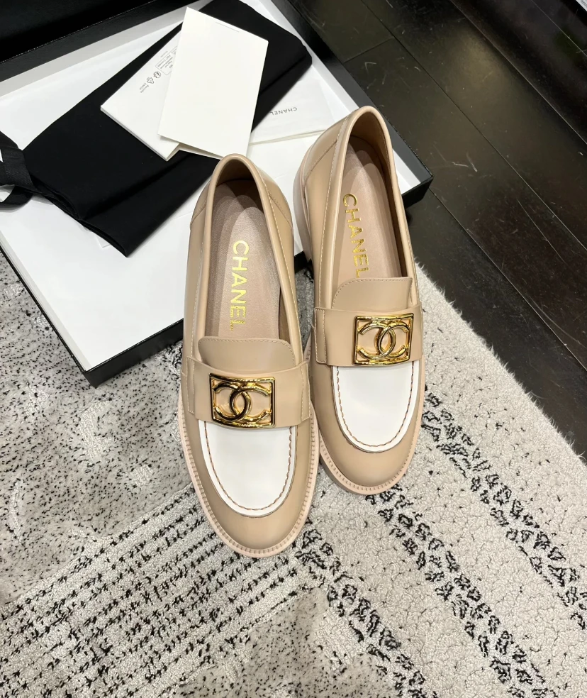 全新未使用 Chanel/香奈儿 Chanel经典裸色奶茶色乐福鞋36码
