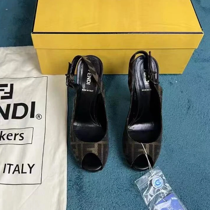 99新 FENDI/芬迪 黑色logo印花高跟鞋/37码